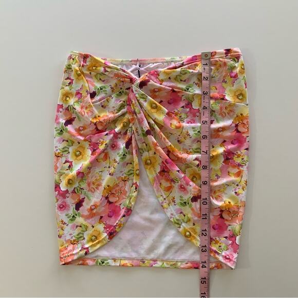 VDM The Label Kylie Pink & Yellow Floral Print Swimsuit Cover Up Skirt XS - Picture 3 of 6